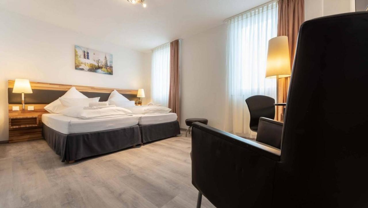 Hotel In Laisen Reutlingen Esterno foto