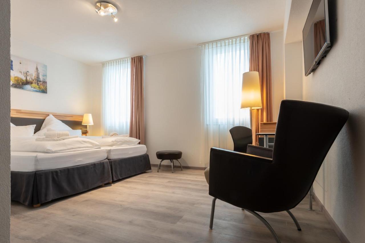 Hotel In Laisen Reutlingen Esterno foto
